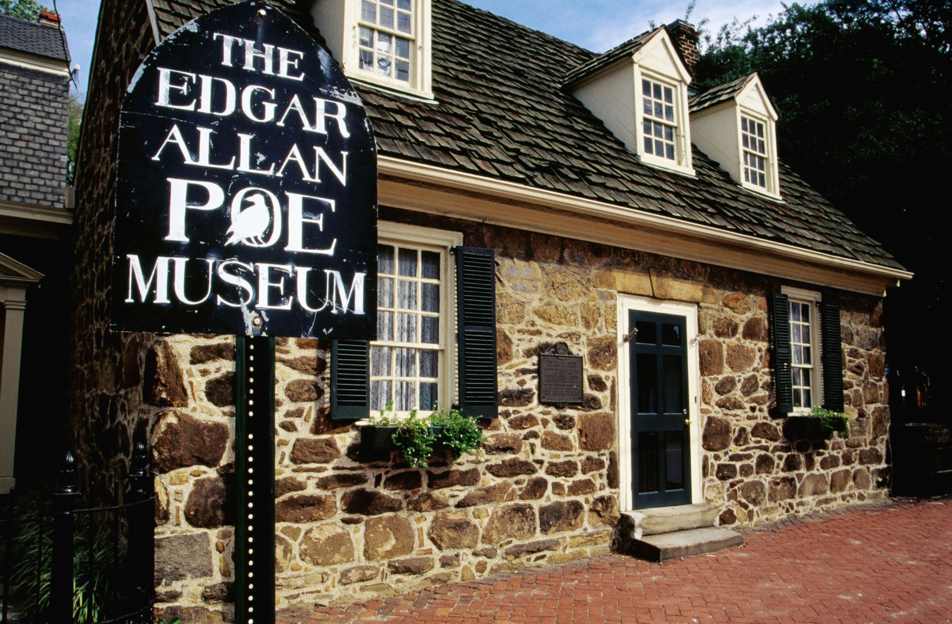 edgar allan poe museum biography